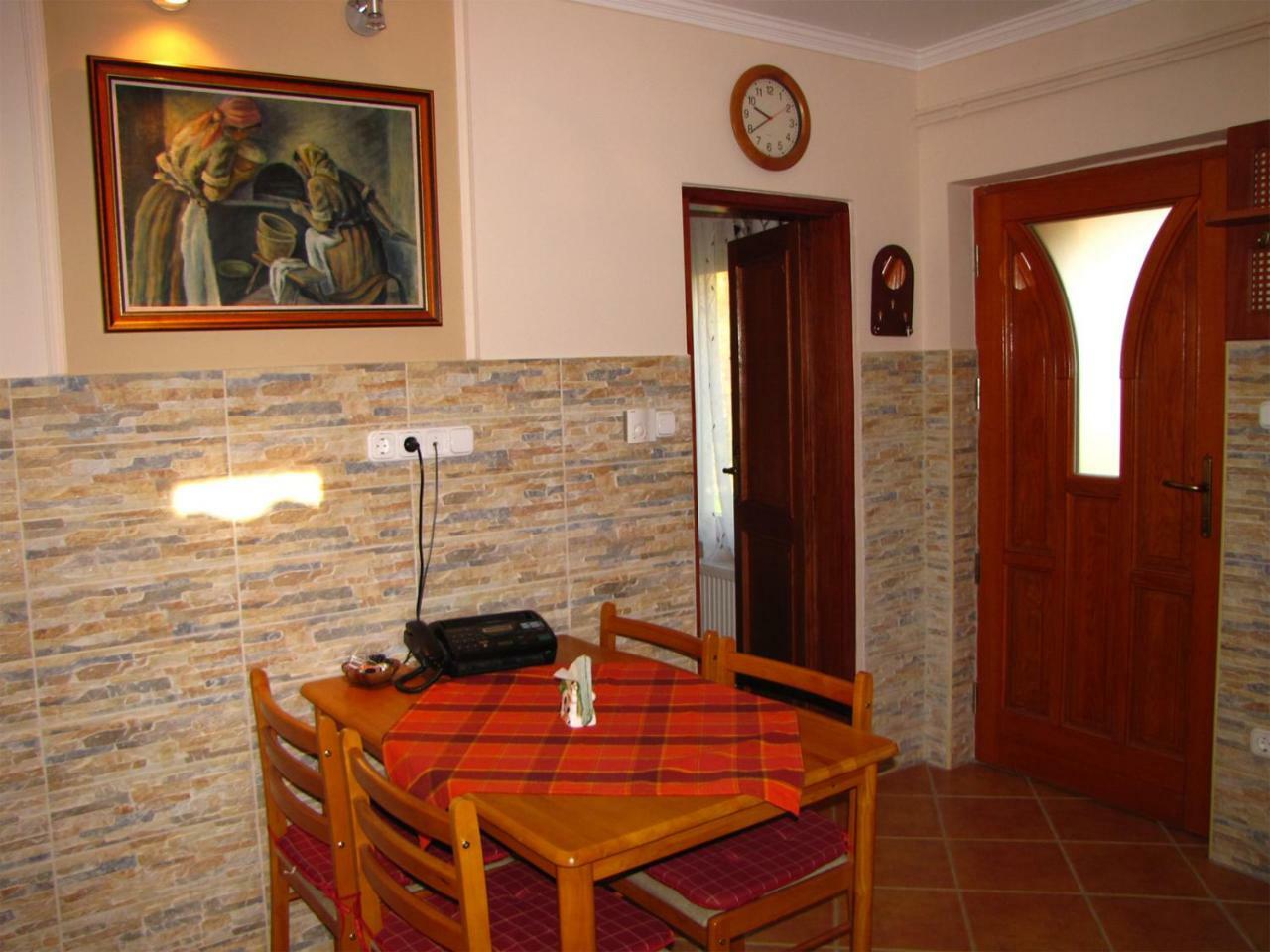 Willa Szegfu Apartman Hajdúszoboszló Zewnętrze zdjęcie